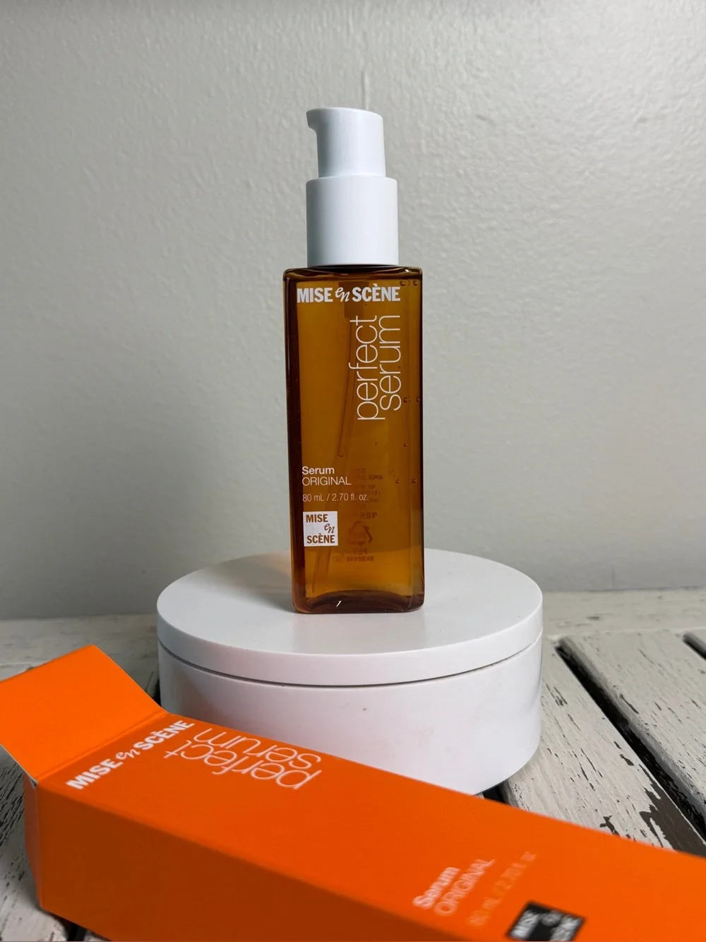 NWOT Mise en Scène Perfect Serum Original – 80 mL / 2.70 fl oz Frizzy Hair Serum